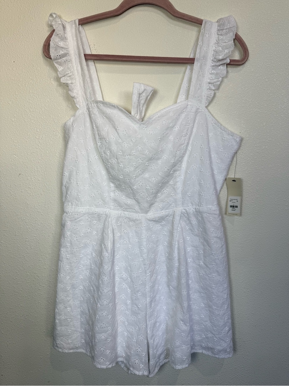 Francesca’s White Eyelet Romper Large Ruffle Strap Tie Back Cottagecore NWT - Picture 2 of 10